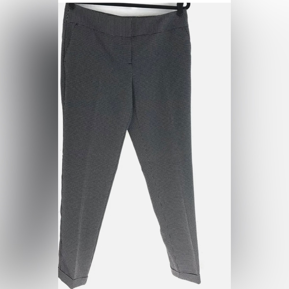 Worthington Womens Pants Size 14
Modern Fit Black White Dot Cuffed Slim
Trouser